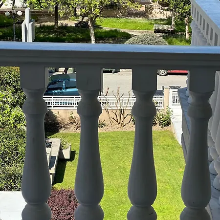 Ioni Hotel