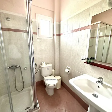 ηιώνη Παραλία