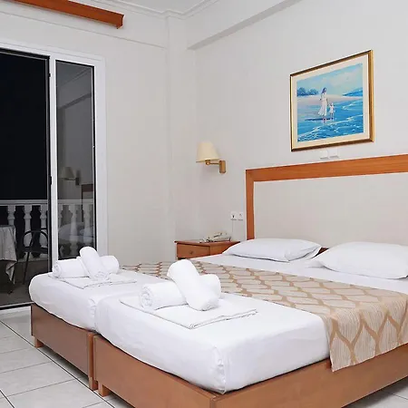 Ioni Hotel 3*