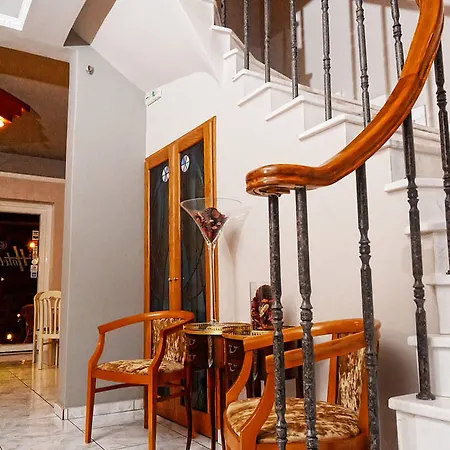 Hotel Ioni 3*